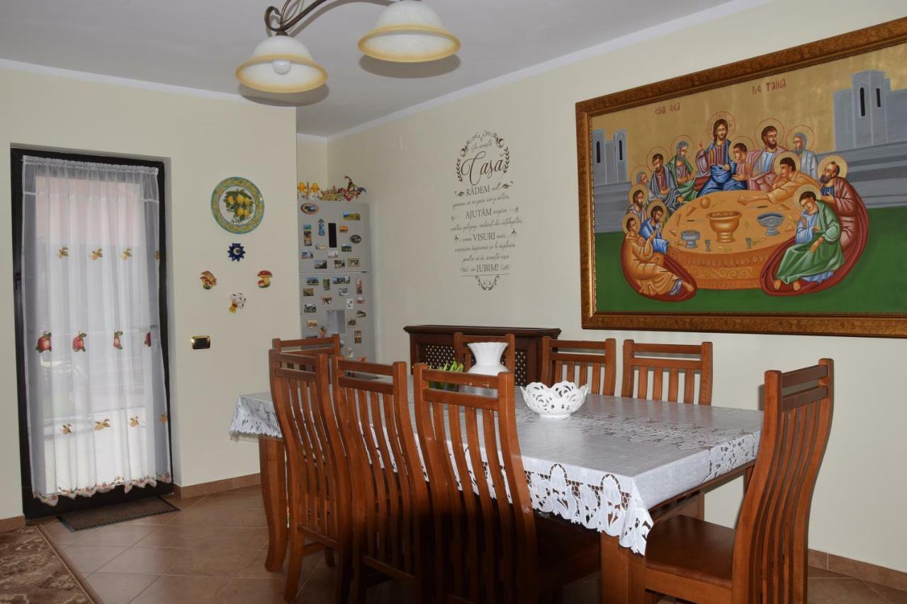 Pensiunea Select Куртя-де-Арджеш Экстерьер фото