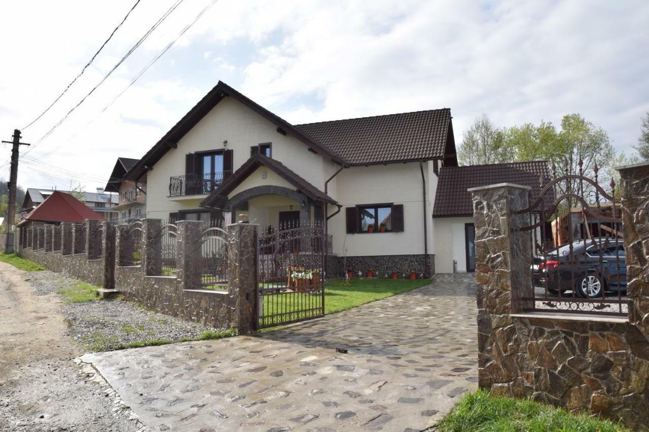Pensiunea Select Куртя-де-Арджеш Экстерьер фото